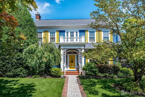 64 High St, Metuchen, NJ 08840