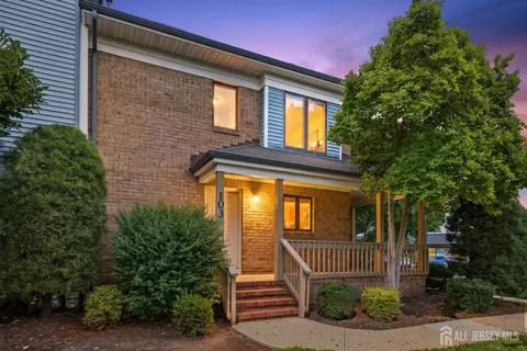 103 Peach St, Avenel, NJ 07001