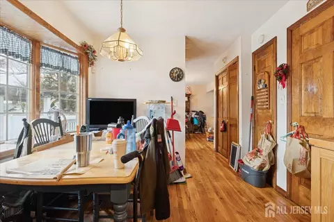 Entry Way - 28 Debra Pl, Sewaren, NJ 07077 photo 1 of 2