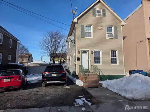 20 Lincoln Ave, Carteret, NJ 07008