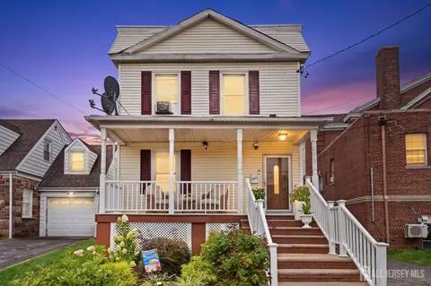 583 Mckeon St, Perth Amboy, NJ 08861