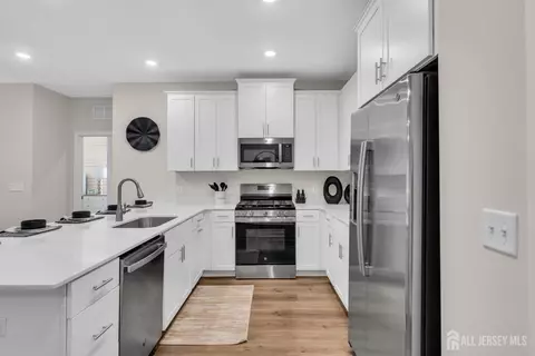 29310 Radford Ct, Monroe, NJ 08831