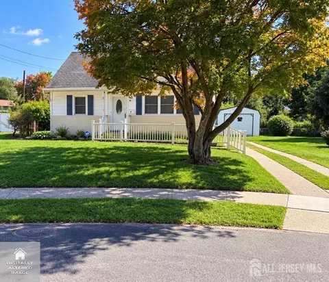 9 Plaza Ct, Ewing, NJ 08628