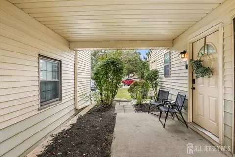 504 Geranium Ct, Jackson, NJ 08527 photo 3