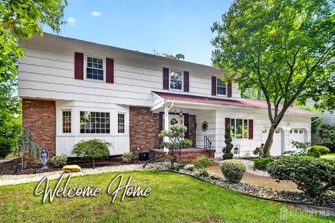 3 Shady Ln, East Brunswick, NJ 08816