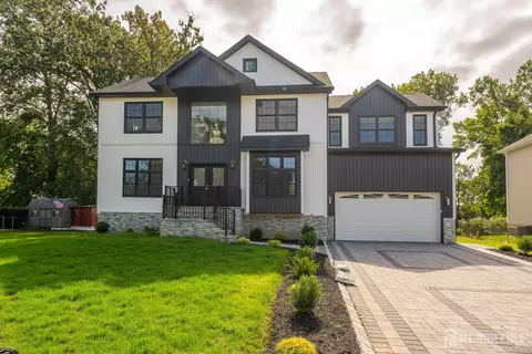 80 Gaywood Ave, Colonia, NJ 07067
