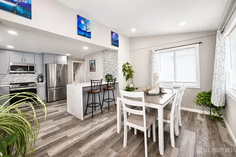 Dining - 193 Old Rd, Sewaren, NJ 07077 photo 1 of 1