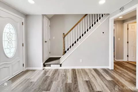 Entry Way - 193 Old Rd, Sewaren, NJ 07077 photo 2 of 6