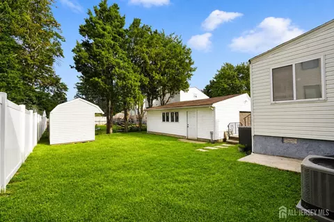 Exterior - 193 Old Rd, Sewaren, NJ 07077 photo 2 of 2