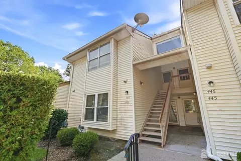 444 Bayberry Ct, Englishtown, NJ 07726