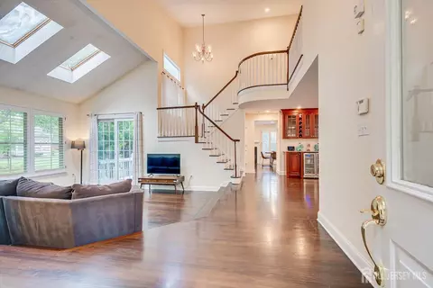 1 Mimosa Ct, Princeton, NJ 08540