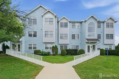 320 Edpas Rd, New Brunswick, NJ 08901