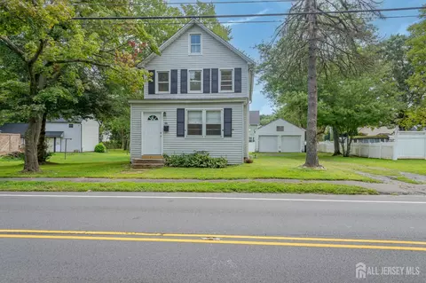 211 Main St, Spotswood, NJ 08884