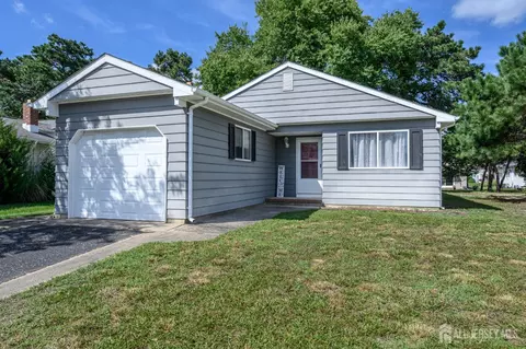 50 Rodhos St, Toms River, NJ 08757