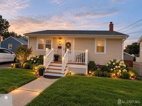 23 Hamilton Ave, Fords, NJ 08863