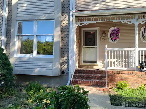 106 Northampton Dr, Holmdel, NJ 07733