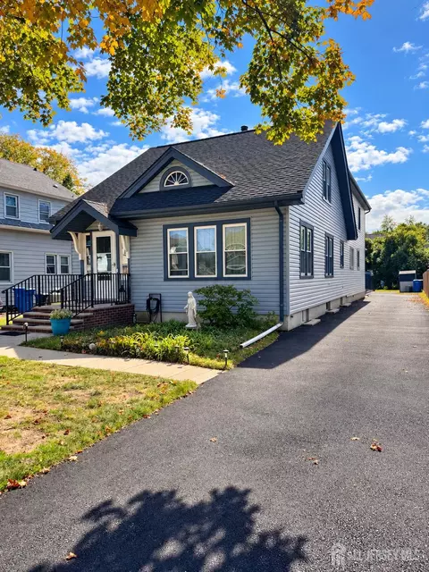 133 Stout Ave, Middlesex, NJ 08846