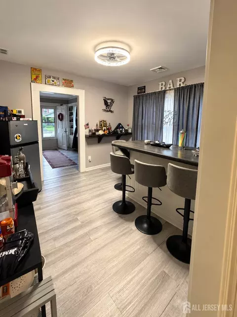 Entry Way - 133 Stout Ave, Middlesex, NJ 08846 photo 1 of 7