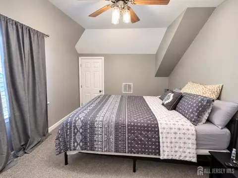 Bedroom - 133 Stout Ave, Middlesex, NJ 08846 photo 4 of 7