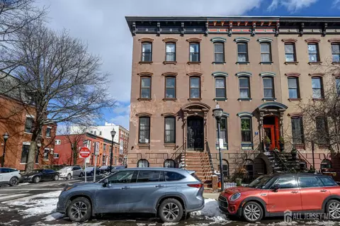 548 Bramhall Ave, Jersey City, NJ 07304