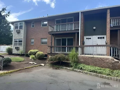 32 Deanna Dr #71, Hillsborough, NJ 08844