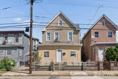 308 N 27th St N, Camden, NJ 08105