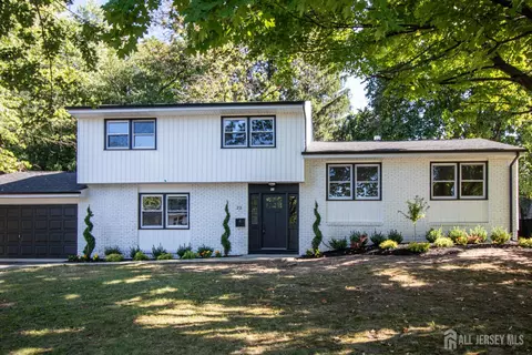 22 Agate Rd, East Brunswick, NJ 08816