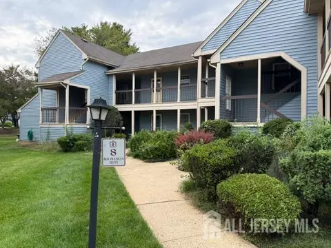 8 Benjamin Franklin Dr #G, Monroe, NJ 08831