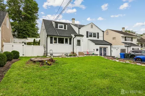 218 Mcfarlane Rd, Colonia, NJ 07067
