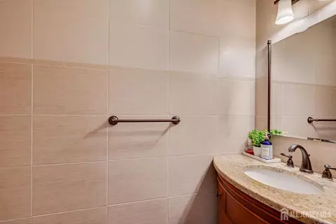 Bath - 1602 Deerfield Dr, Edison, NJ 08820 photo 3 of 3