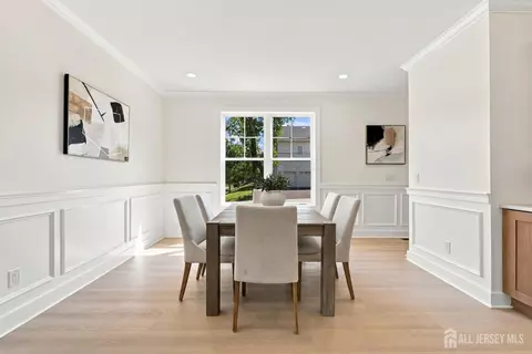 Dining - 25 Lamar Ave, Edison, NJ 08820 photo 2 of 3