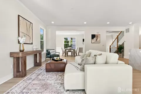 Living - 25 Lamar Ave, Edison, NJ 08820 photo 3 of 3