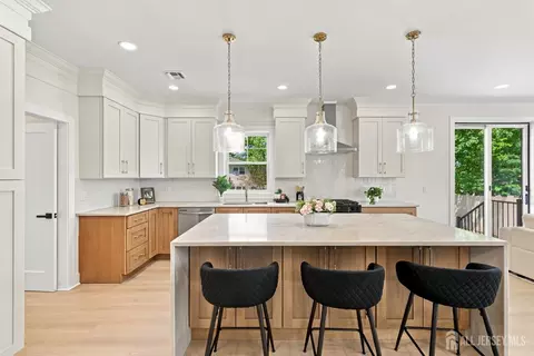 Kitchen - 25 Lamar Ave, Edison, NJ 08820 photo 1 of 4