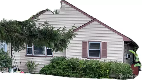 16 Laurence Pkwy, Laurence Harbor, NJ 08879