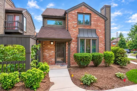 93 Riverbend Dr, North Brunswick, NJ 08902