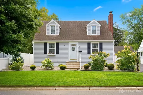 2 Helen Ave, Freehold, NJ 07728