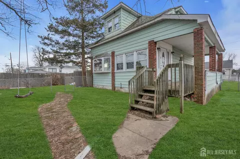26 Murray Ln, Keansburg, NJ 07734