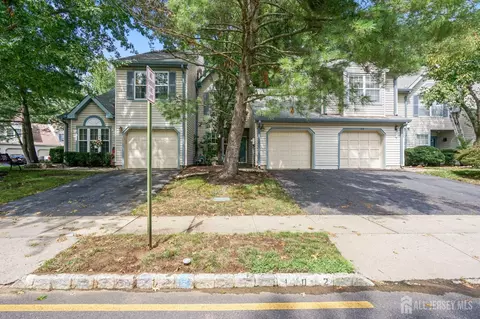 102 Rumford Way, Manalapan, NJ 07726