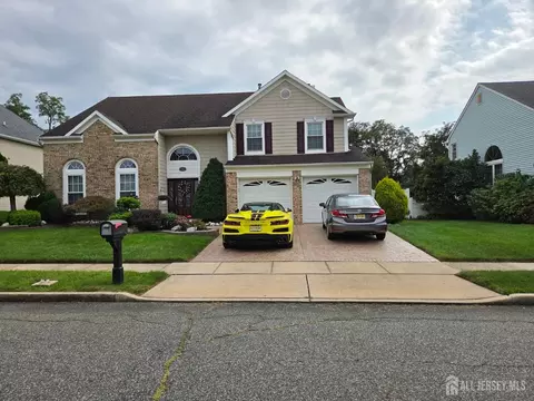 62 Canal St, Sayreville, NJ 08872