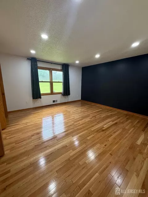 Other - 8 Teaberry Dr, Edison, NJ 08820 photo 1 of 3