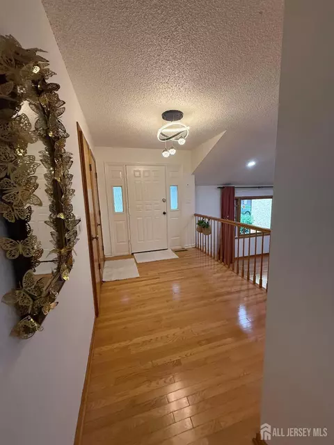 Entry Way - 8 Teaberry Dr, Edison, NJ 08820 photo 2 of 5