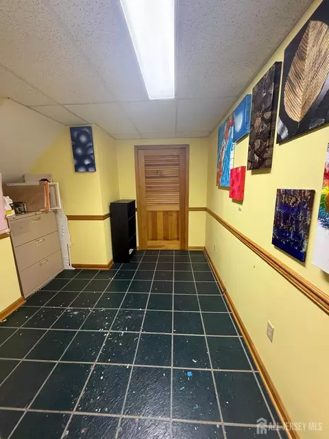 Entry Way - 8 Teaberry Dr, Edison, NJ 08820 photo 5 of 5