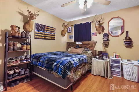 Bedroom - 607 Bluebell Dr, Jackson, NJ 08527 photo 3 of 4