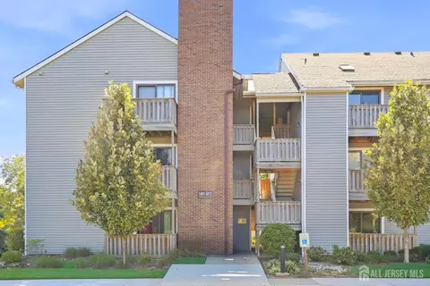 5007 Ravens Crst, Plainsboro, NJ 08536