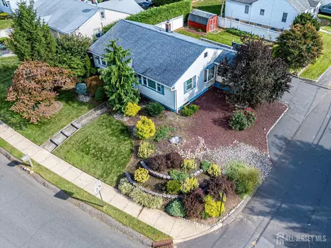 View/Area - 669 Old Post Rd, Edison, NJ 08817 photo 2 of 11