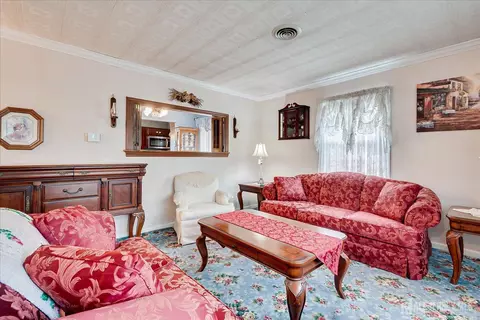 Living - 669 Old Post Rd, Edison, NJ 08817 photo 3 of 8