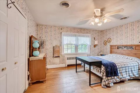 Bedroom - 669 Old Post Rd, Edison, NJ 08817 photo 1 of 7