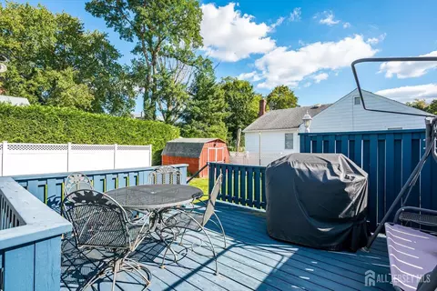 Exterior - 669 Old Post Rd, Edison, NJ 08817 photo 4 of 8