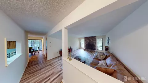 280 Willowbrook Dr, North Brunswick, NJ 08902