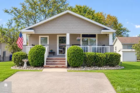 21 Sheryl Ct, Spotswood, NJ 08884
